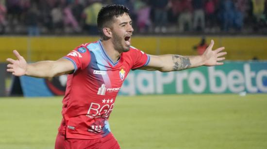 Ronnie Carrillo, de El Nacional, festeja en el partido ante Libertad por la Serie B, el 20 de octubre de 2022.