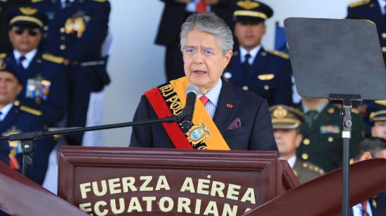 Guillermo Lasso, presidente de Ecuador, durante la ceremonia de aniversario de la FAE, el 27 de octubre de 2022, en Quito.