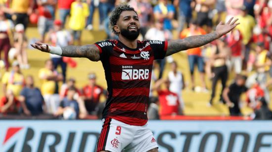 Gabriel 'Gabigol' Barbosa celebra en la final de la Copa Libertadores en el estadio Banco Pichincha.