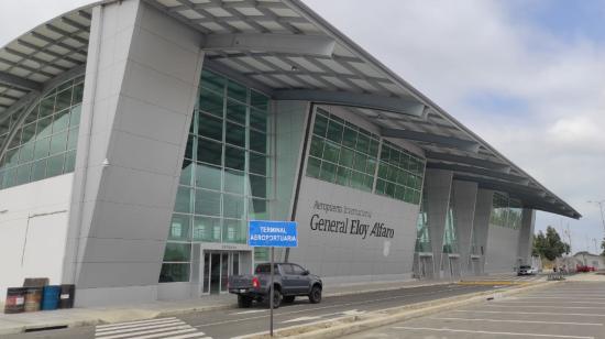 Vista del aeropuerto de Manta, el 30 de octubre de 2022.