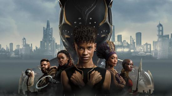 Letitia Wright encabeza el elenco de 'Wakanda Forever', que se estrena en Ecuador.