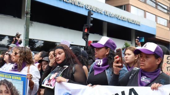 Marcha de mujeres en contra de los abusos y femicidios en Quito el 1 de octubre de 2022.