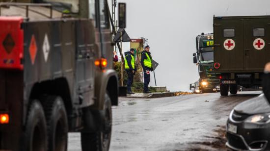 La Policía y los servicios secretos intensifican operativos en Przewodow, Polonia, el 16 de noviembre de 2022. 