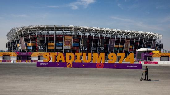 Vista general de archivo de uno de los estadios antes de la Copa Mundial de Qatar 2022.