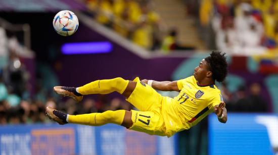 Angelo Preciado, durante el partido de Ecuador ante Qatar, el 20 de noviembre de 2022.