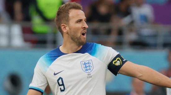 El inglés Harry Kane con el brazalete de No Discriminación en el partido ante Irán, el 21 de noviembre de 2022.