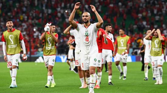 Los jugadores de Marruecos celebran la victoria ante Bélgica, el 27 de noviembre de 2022.