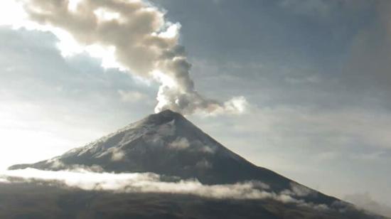 Imagen del volcán Cotopaxi, el 27 de noviembre de 2022.