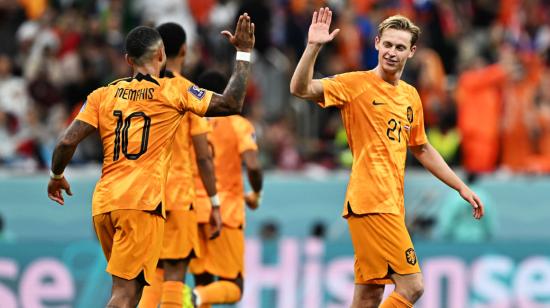 Frenkie de Jong celebra su gol en el partido de Países Bajos ante Qatar, el 29 de noviembre de 2022.