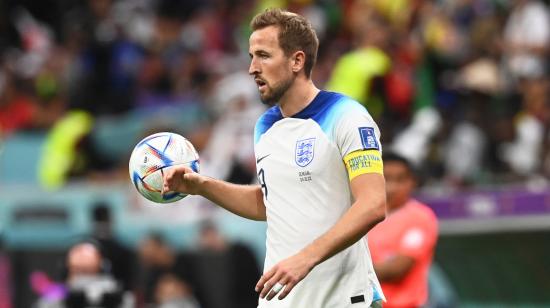 El inglés Harry Kane, durante el partido ante Senegal en el estadio Al Bayt, el 4 de diciembre de 2022.