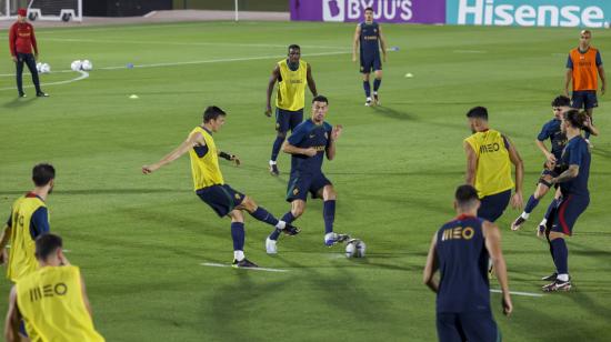 Los futbolistas de Portugal, durante un entrenamiento en Qatar el 4 de diciembre de 2022.