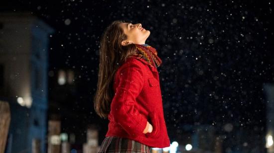 La actriz italiana Pilar Fogliati protagoniza 'Odio la Navidad', serie que se emite vía streaming.