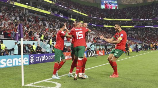 Los jugadores de Marruecos festejan el gol de Youssef En Nesyri, ante Portugal, el 10 de diciembre de 2022. 