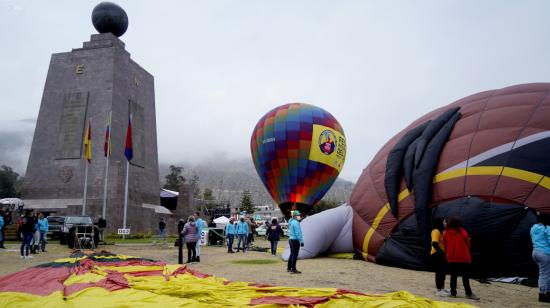 Globos aerostáticos en la Ciudad Mitad del Mundo, el 9 de diciembre de 2022.