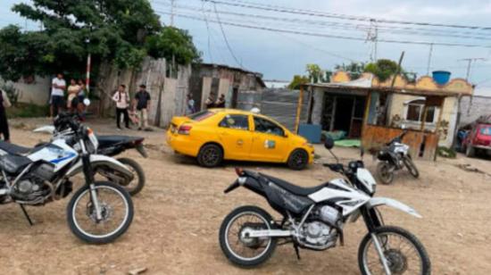 Imagen de la vivienda en el sector de Sauces 2, en Machala, en cuyo exterior se produjo la balacera, la tarde del 12 de diciembre de 2022.