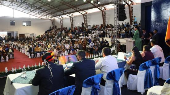 La presidenta del CNE, Diana Atamaint, durante la socialización de la consulta popular en Sevilla Don Bosco, este 13 de diciembre de 2022.