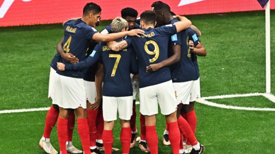 Los jugadores de Francia celebran uno de los goles anotados en la semifinal de la Copa del Mundo ante Marruecos, el 14 de diciembre de 2022.