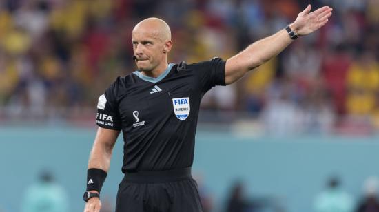 Szymon Marciniak durante el partido de la Copa del Mundo entre Argentina y Australia, el 3 de diciembre de 2022.