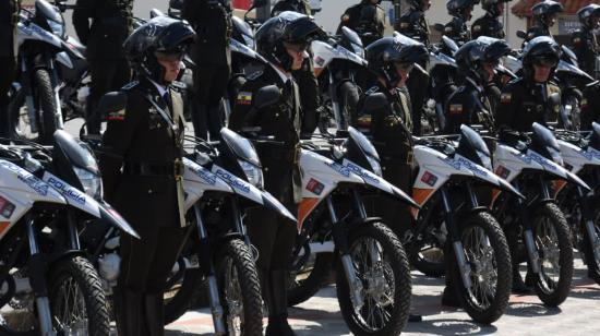 Imagen referencial. Policías de Cuenca en la plaza de San Sebastián el 1 de noviembre de 2022. 