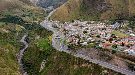 Imagen aérea de la autopista Rumichaca-Pasto, en diciembre de 2022.