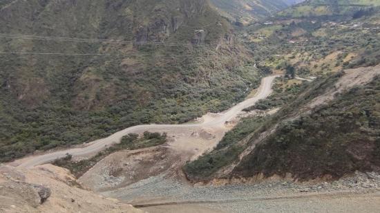 La variante alterna a la vía Cuenca-Molleturo-El Empalme. 