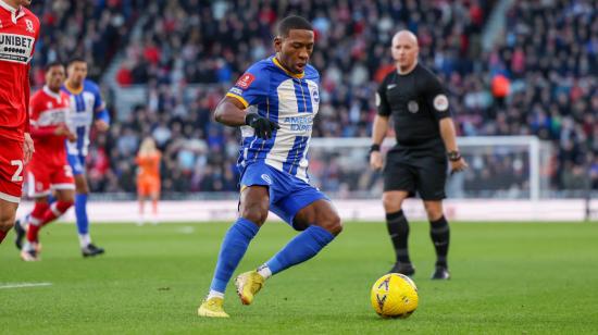 El ecuatoriano, Pervis Estupiñán, durante el partido del Brighton ante Middlesbrough en la FA Cup, el 7 de enero de 2023.