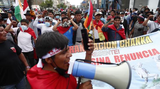 Decenas de personas participan en una nueva marcha antigubernamental. Lima, 21 de enero de 2023.