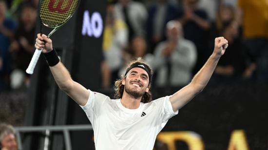 Stefanos Tsitsipas celebra su triunfo en el Abierto de Australia, el 24 de enero de 2023.