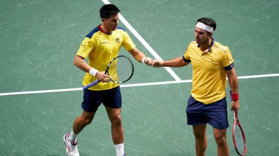 Gonzalo Escobar y Diego Hidalgo, durante una serie de Copa Davis con Ecuador.