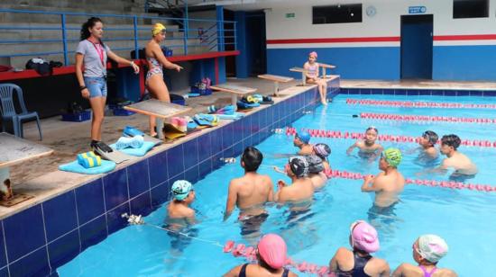 Niños y niñas se entrenan en el Club Varadero, el 30 de agosto de 2019.