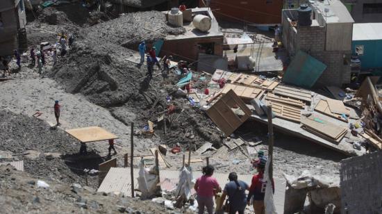 Imagen que muestra los daños ocasionados por el alud en el pueblo de Secocha, en Arequipa (Perú). Los servicios de rescate de Perú siguen buscando este 7 de febrero de 2023, a varios desaparecidos.