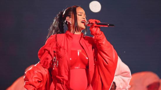 La cantante barbadense Rihanna, durante su show en el Super Bowl 2023, el 12 de febrero de 2023.