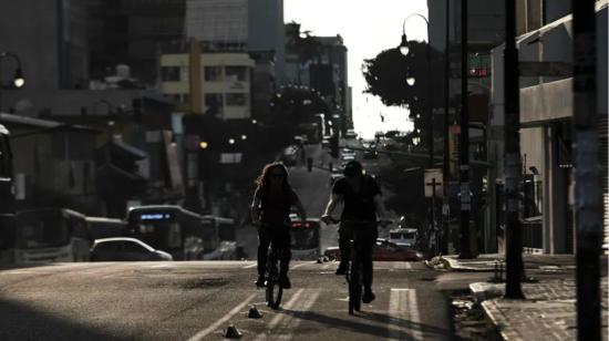 Vista general de una calle en San José, Costa Rica. 