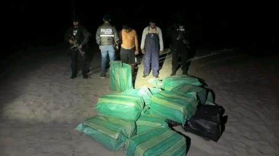 La Policía detuvo a cinco personas implicadas en el tráfico de cocaína en la playa Los Frailes, el 30 de enero de 2023.