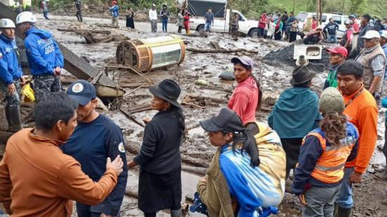 Damnificados por el aluvión en Pallatanga, Chimborazo, el 21 de febrero de 2023. 