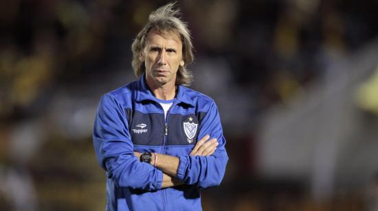 Ricardo Gareca dirigiendo a Vélez Sarsfield, durante un partido de Copa Libertadores ante Peñarol, el 26 de febrero de 2013. 