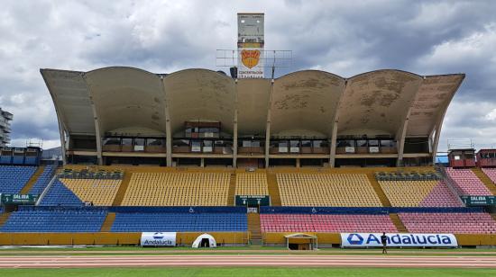 Vista de la tribuna principal del estadio Olímpico Atahualpa de Quito, el miércoles 1 de marzo de 2023.