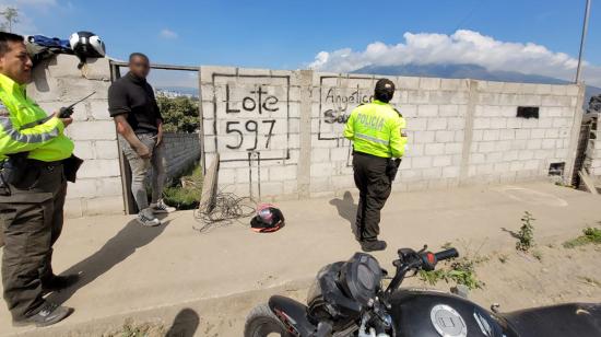 Un hombre aseguraba ser el dueño de un lote, cuyo propietario dice que lo compró en 1995. 