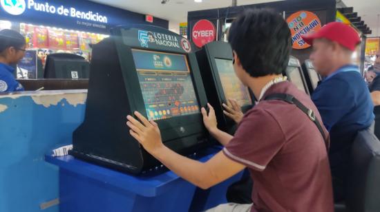 Imagen referencial de un local de juegos de azar en Guayaquil, en marzo de 2023.