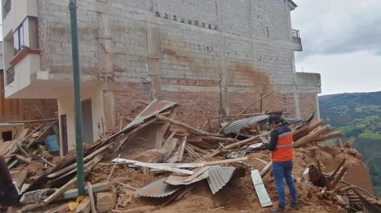 Una vivienda desplomada en Chaucha, Cuenca, tras el terremoto de Balao. 