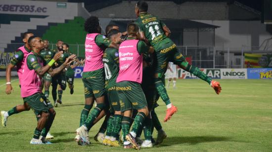 Los jugadores de Orense festejan uno de los goles ante Guayaquil City, por la Fecha 4 de la LigaPro, el 2 de abril de 2023. 