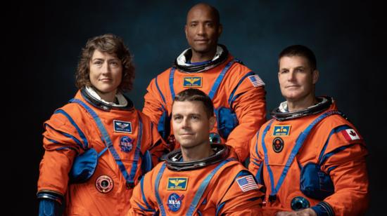 Tres astronautas estadounidenses y un canadiense pisarán nuevamente la Luna en 2024, el 3 de abril de 2023. 