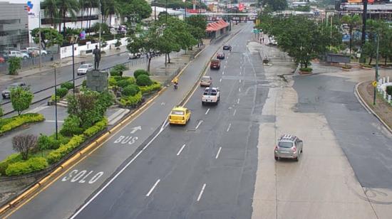 Panorámica de una avenida en el norte de Guayaquil, el 6 de abril de 2023. 