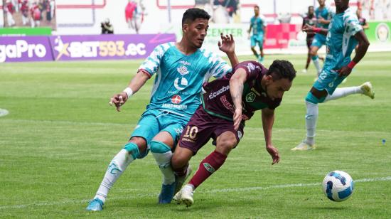 Mushuc Runa se enfrenta a Libertad en el estadio de Echaleche, el 2 de marzo de 2024.