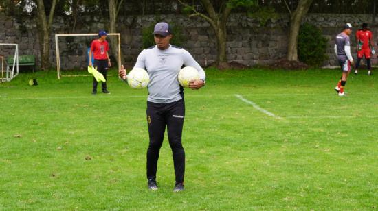 Antonio Valencia, durante un entrenamiento del AV25, en Cumbayá, el 28 de marzo de 2023. 