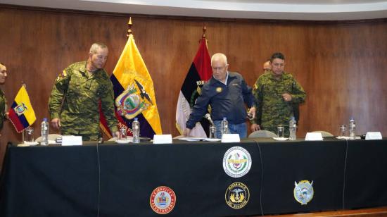 Rueda de prensa de Luis Lara, ministro de Defensam sobre el acuerdo ministerial para el porte y tenencia de armas. Quito 14 de abril del 2023. 