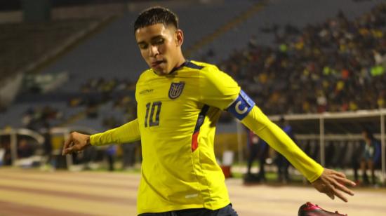 Kendry Páez, durante el partido de Ecuador ante Chile por el Sudamericano Sub 17, el 14 de abril de 2023.