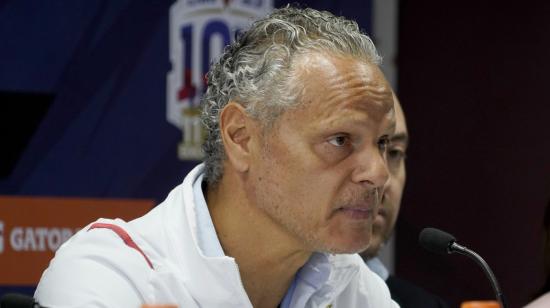 Esteban Paz, dirigente de Liga de Quito, durante una rueda de prensa el 20 de septiembre de 2022.