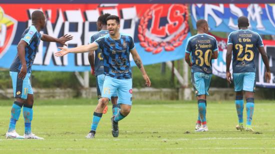 Los jugadores de El Nacional festejan uno de los goles en la victoria ante Libertad, el 23 de abril de 2023. 