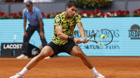 El tenista español Carlos Alcaraz, durante un partido en el Masters 1000 de Madrid, el 28 de abril de 2023.